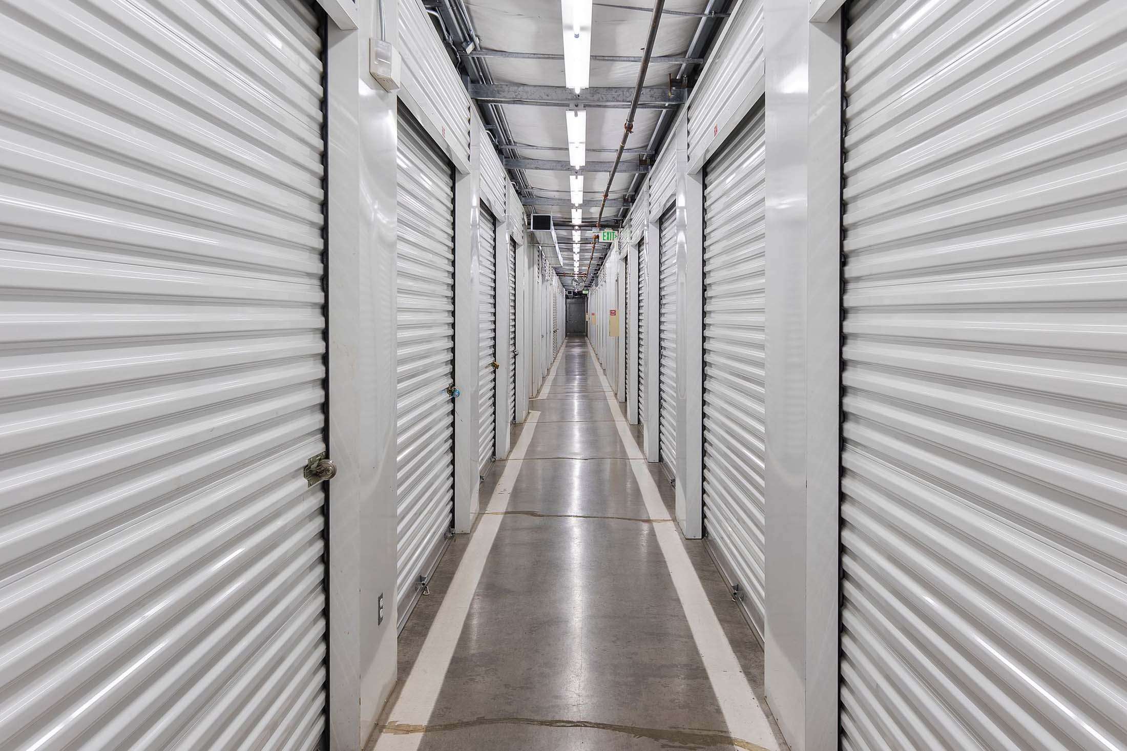Temperature controlled storage units