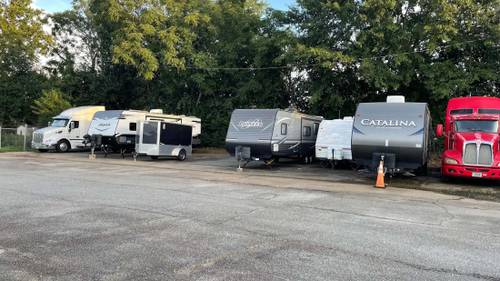 semi truck and camper parking