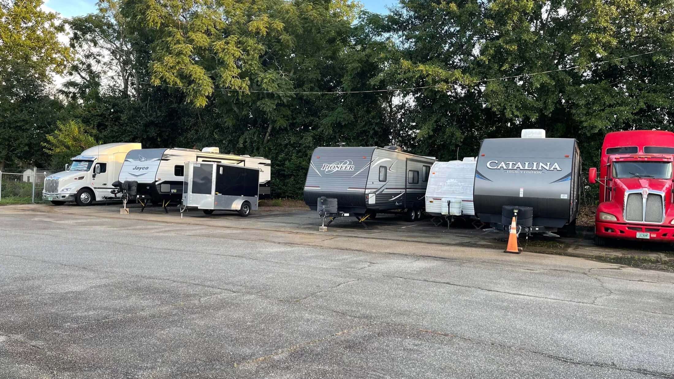 semi truck and camper parking