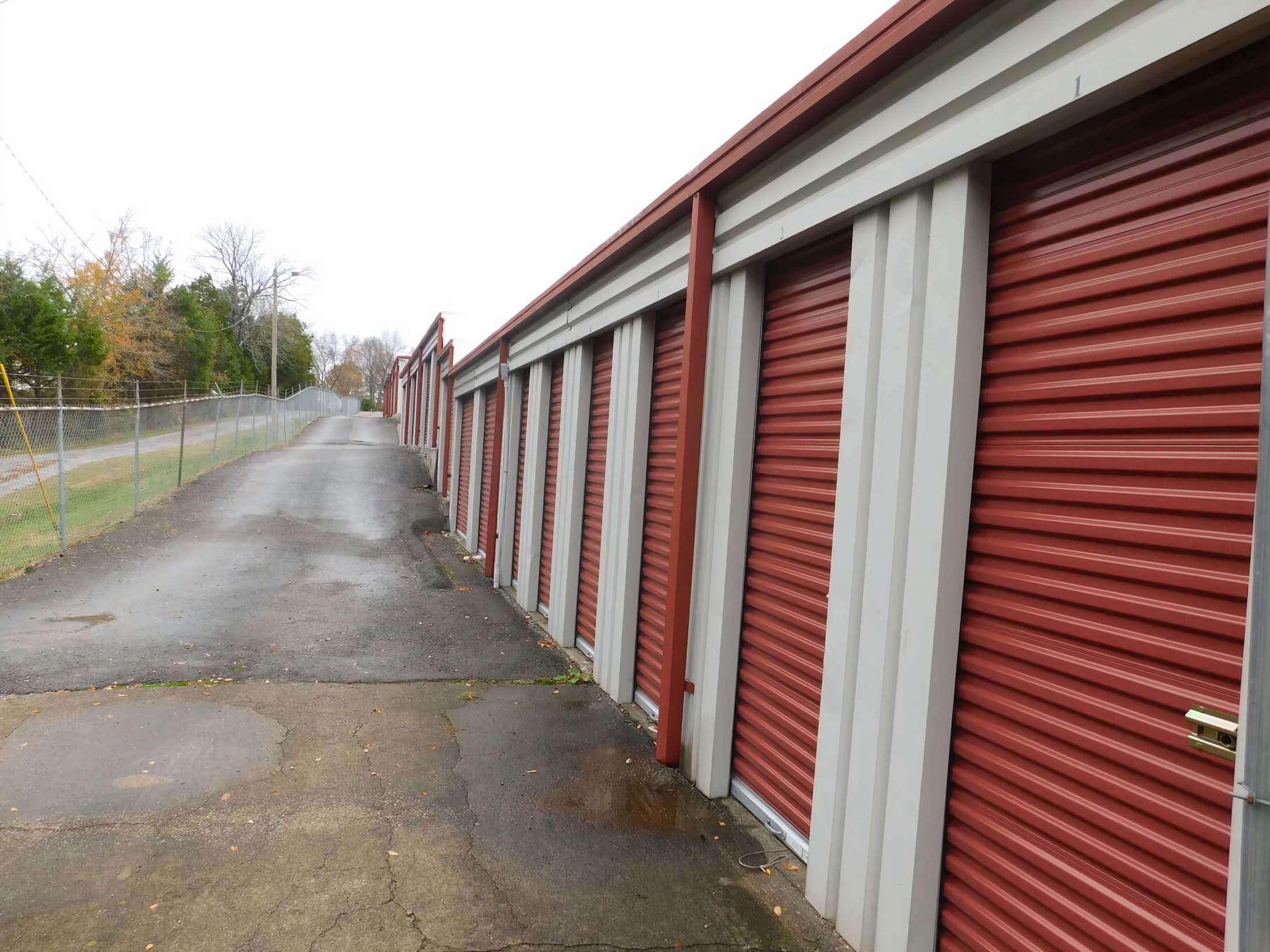 Various sizes of self storage units_LE_photos_v2_x2