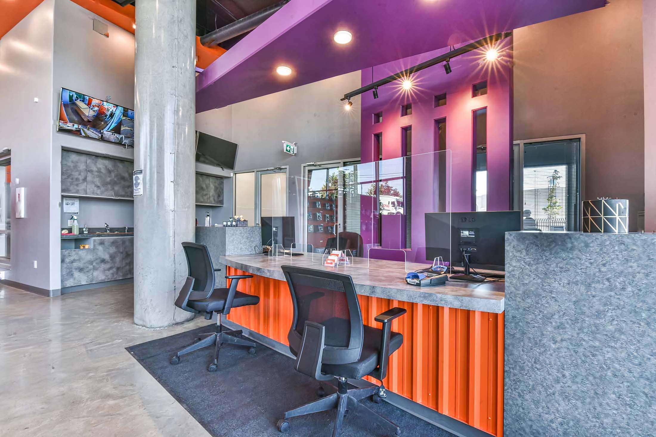 Self storage rental desk
