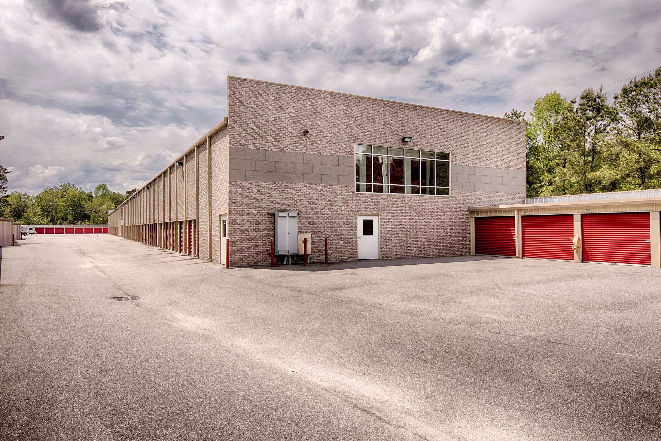 Self storage facility