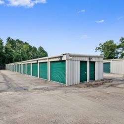 StorageMax Luckney Exterior units