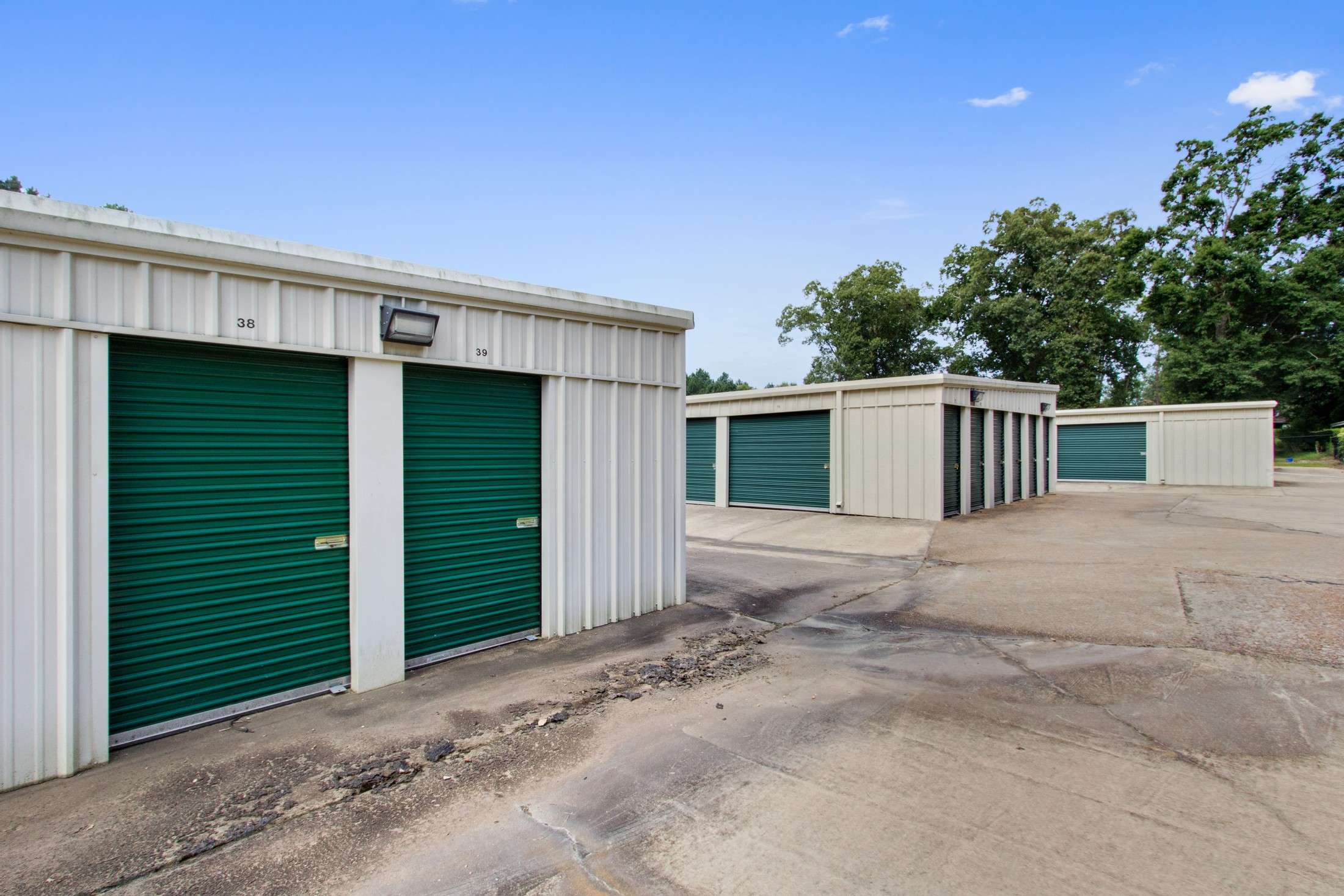 StorageMax Luckney Exterior units 38 and 39