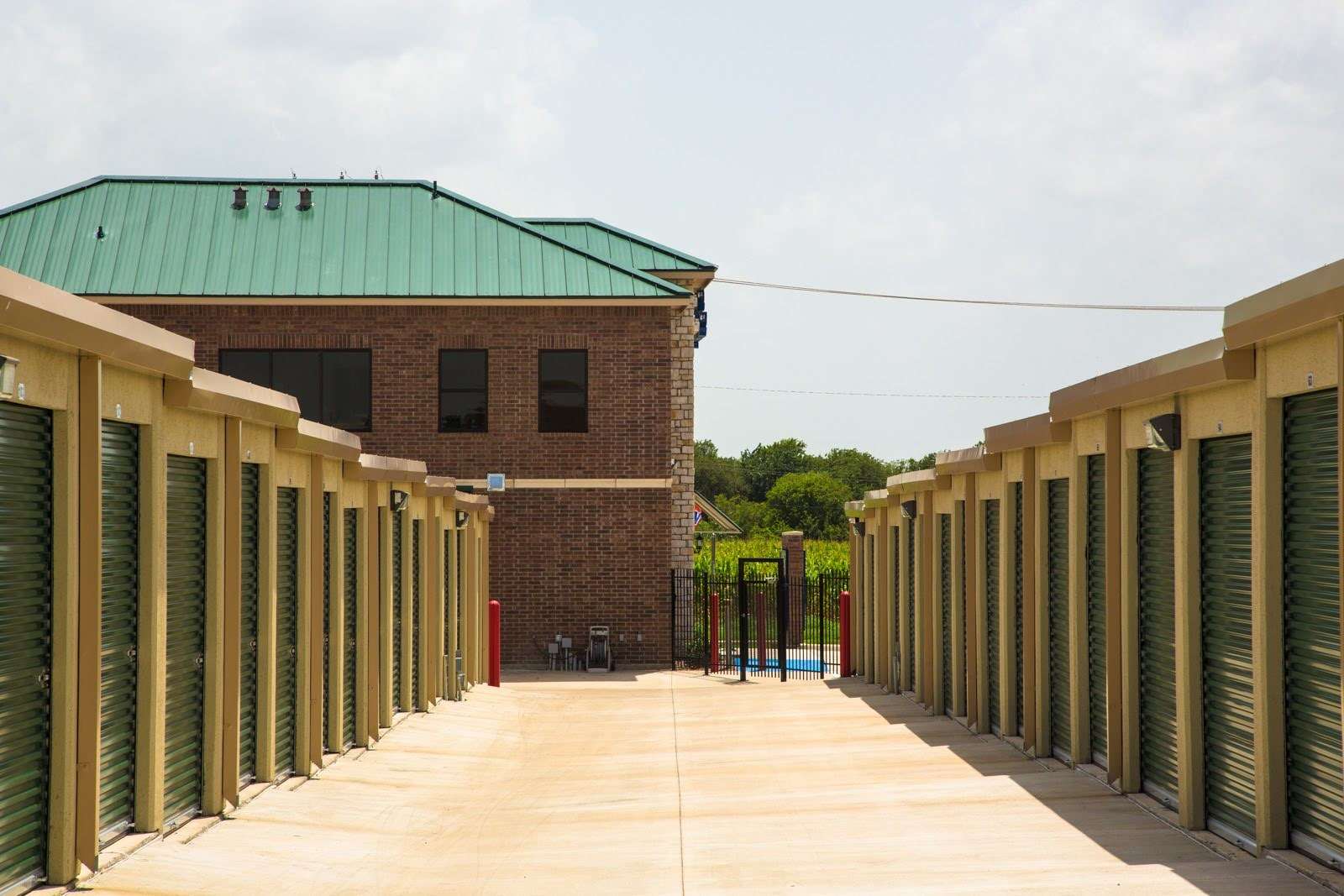 Sunbelt Self Storage Grand Prairie Exterior storage units